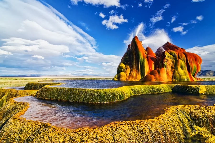 The Stunning Fly Geyser, Nevada  The BackPackers